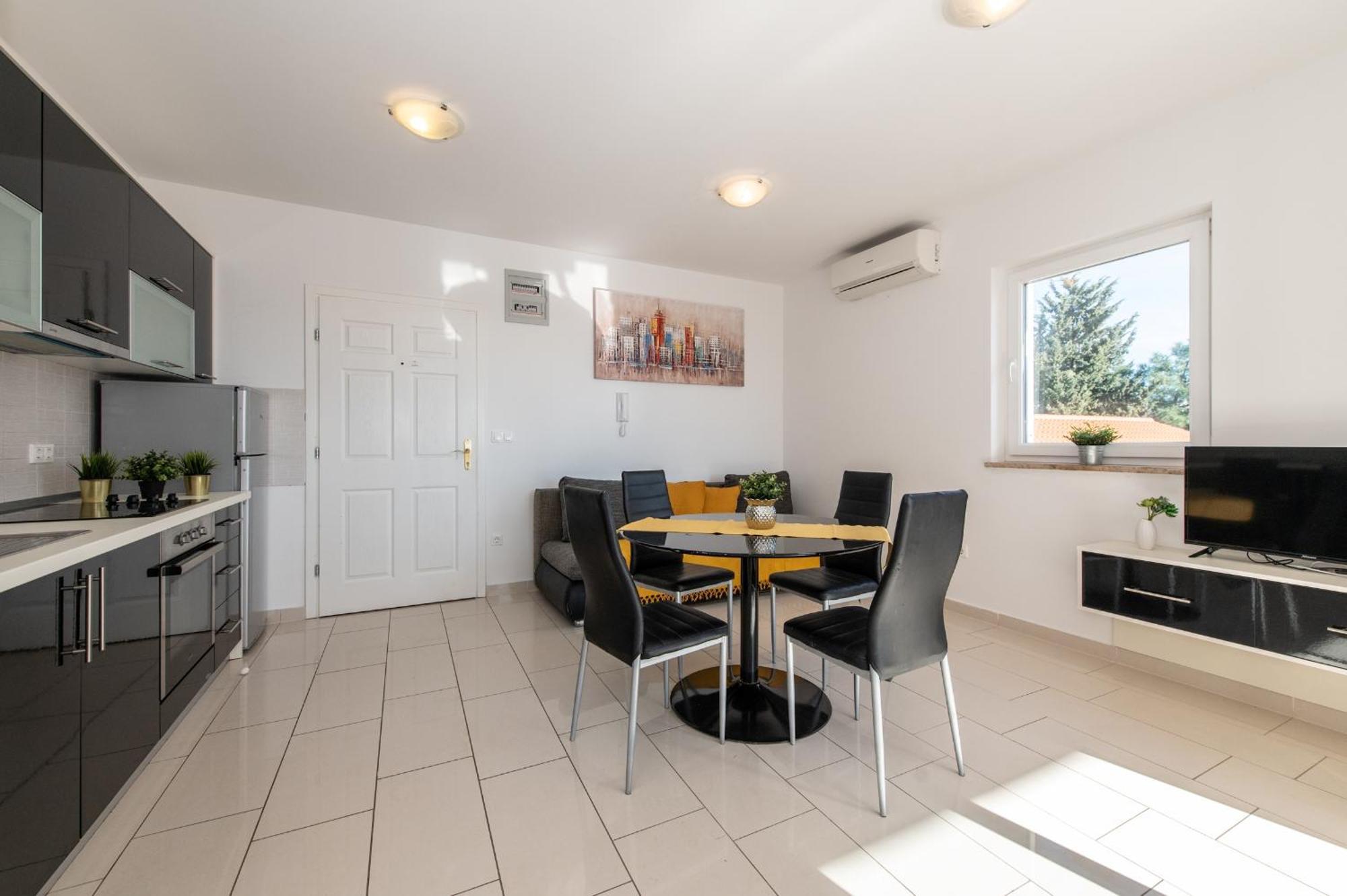 Fun Apartment